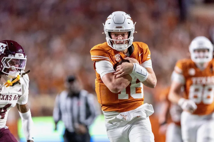 Manning aims to bounce back from bummer season